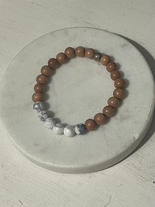 8mm Howlite and Rosewood Diffuser Bracelet